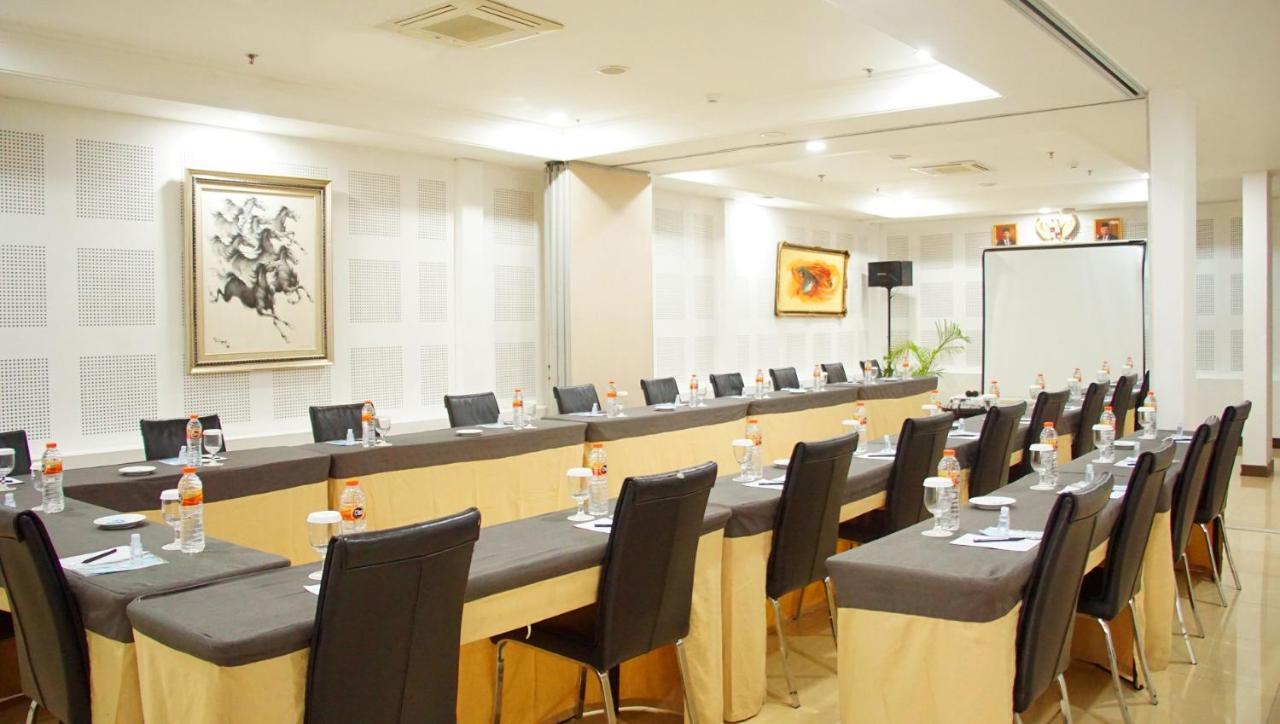 Gp Mega Kuningan Jakarta Buitenkant foto