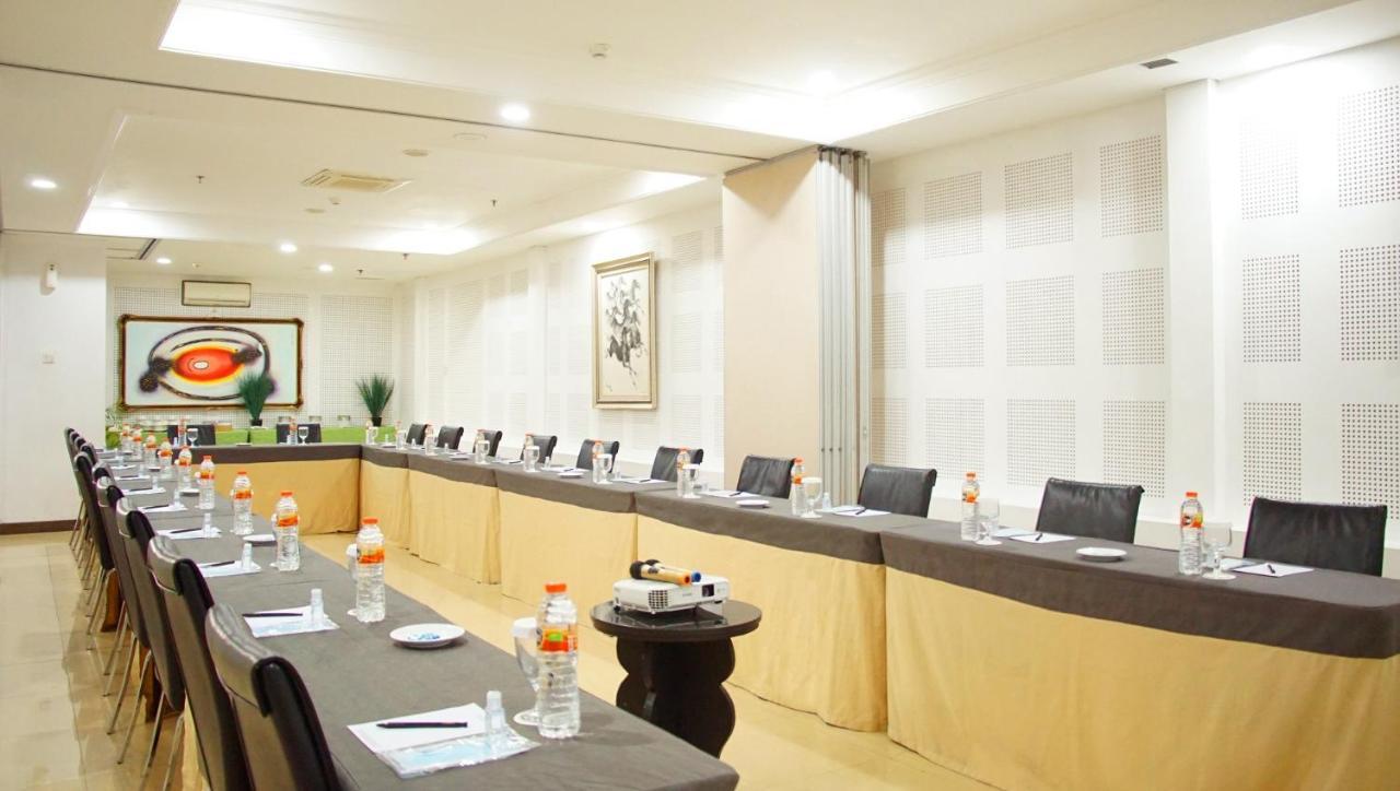 Gp Mega Kuningan Jakarta Buitenkant foto