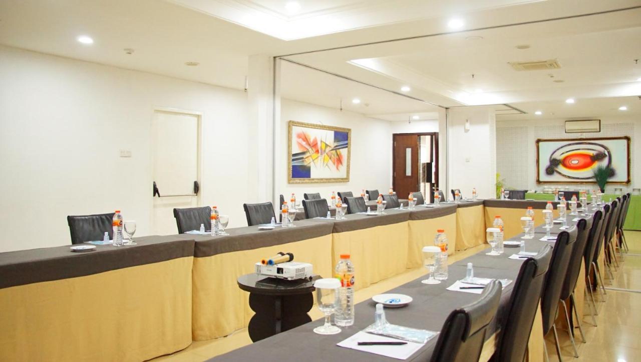 Gp Mega Kuningan Jakarta Buitenkant foto